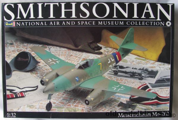 Revell 1/32 Messerschmitt Me-262 Swallow - Smithsonian Issue, 4473 plastic model kit